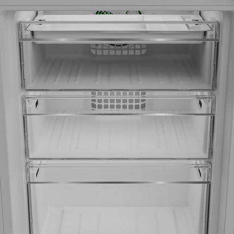 Blomberg Integrated 70:30 Frost Free Fridge Freezer 54cm White | KNE4554